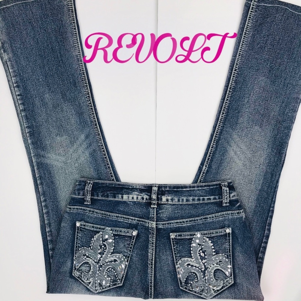 REVOLT JEANS bedazzled boot cut jeans size 6 💟